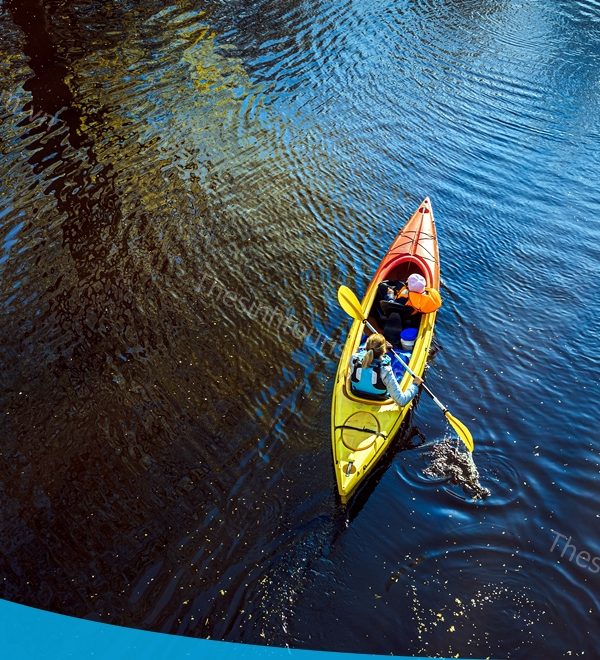 Chèo kayak trên Vịnh Hạ Long