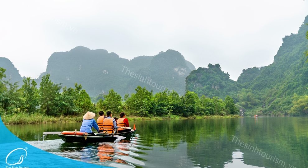 tour du lich ninh binh trang an bai dinh du lich mien bac hang mua thesinh sinhcafe031 20230426 0933041