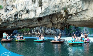 Đi tour trăng mật ở Cát Bà cùng Sinh Cafe Travel