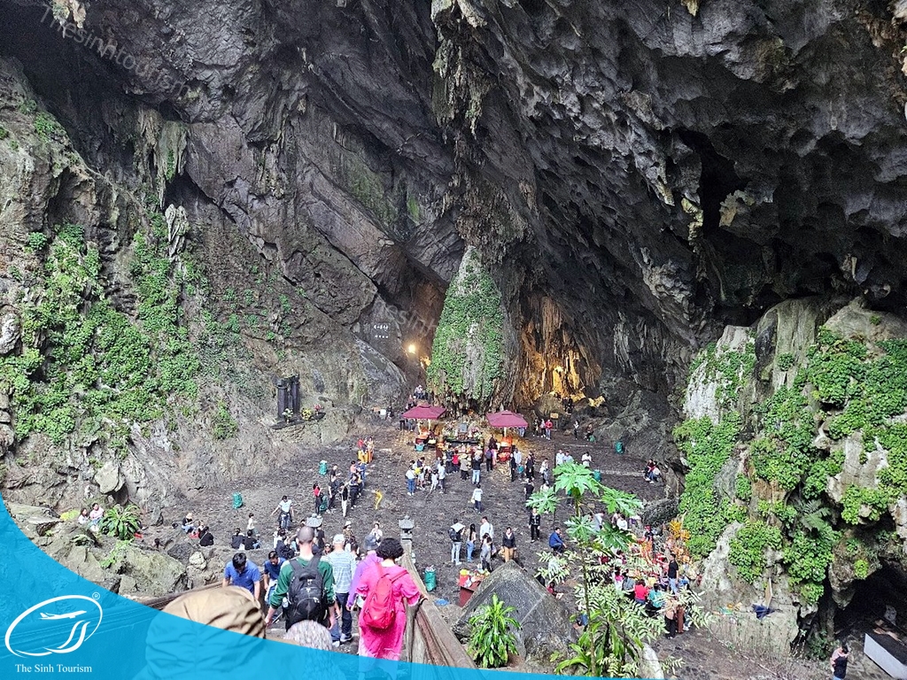 hinh-anh-tour-du-lich-chua-huong-ha-noi-the-sinh-tourism-sinh-cafe-1-20230526