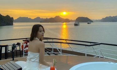 Trải nghiệm ngắm hoàng Hôn Vịnh Hạ Long cùng Thế Sinh Tourist