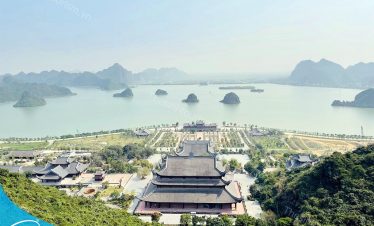 Du lịch chùa Tam Chúc