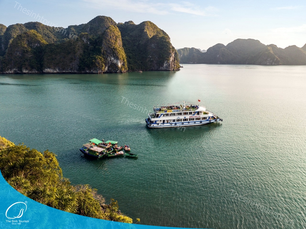 tour-du-lich-du-thuyen-ha-long-bay-du-lich-mien-bac-thesinh-sinhcafe-003_20230503_1602541