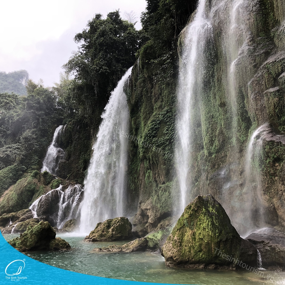tour-du-lich-ha-giang-ma-phi-leng-thac-ban-gioc-du-lich-mien-bac-thesinh-sinhcafe-001_20230504_0843571