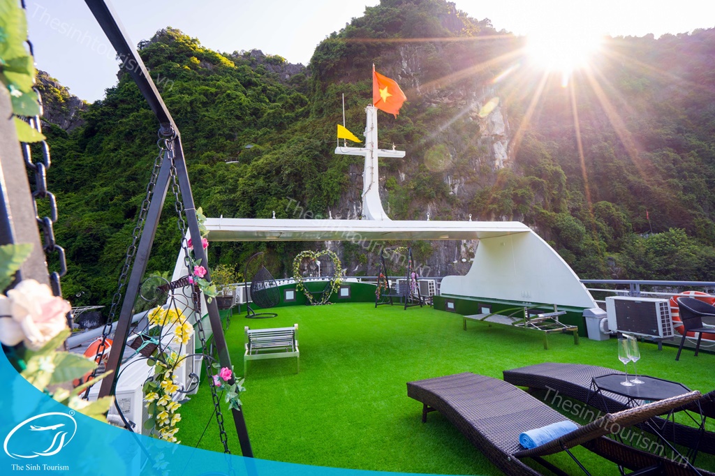 du-lich-du-thuyen-ha-long-the-sinh-tourism-sinh-cafe-tour-du-thuyen-5-sao-1-ngay-6-tieng-011-20230730