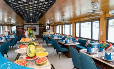 Đặt tour đi du thuyền Hạ Long cùng Thế Sinh Tourist