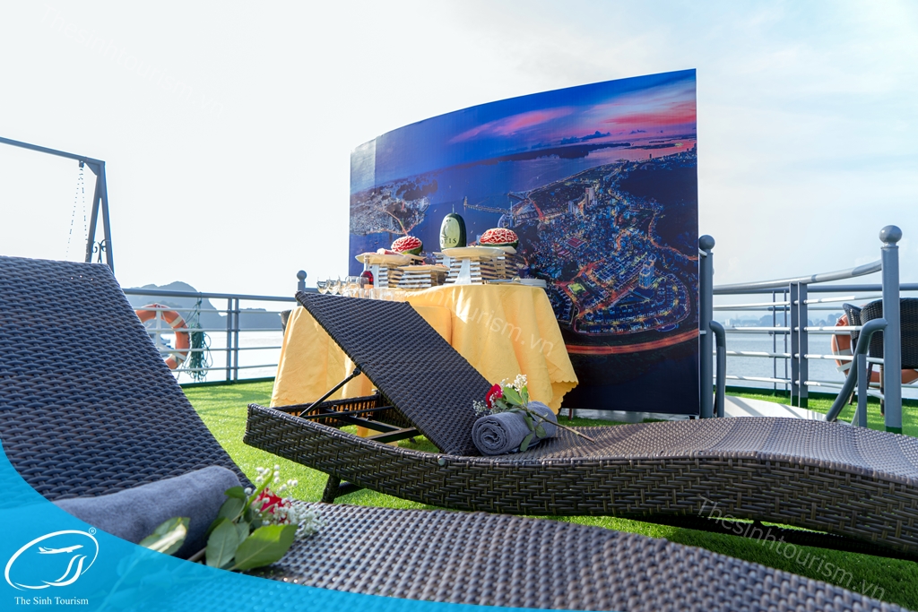 Tàu Otis Cruise Hạ Long - Lựa Chọn Phổ Biến Cho Tour 1 Ngày 4 du thuyen ha long 5 sao otis the sinh tourist the sinh tourism sinh cafe 082 20230821 160324