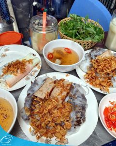 Trải nghiệm cuộc sống người dân và tìm hiểu văn hóa ẩm thực với tour tham quan Hà Nội giá rẻ của Sinh Cafe Travel 14 Tour ha noi city du lich ha noi the sinh tourism the sinh tourist sinh cafe travel food tour ha noi 023 20230924 131345