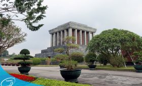 Địa điểm nổi tiếng tại Hà Nội - Lăng Chủ tịch Hồ Chí Mình