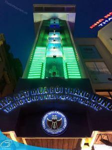 Trải nghiệm cuộc sống người dân và tìm hiểu văn hóa ẩm thực với tour tham quan Hà Nội giá rẻ của Sinh Cafe Travel 6 ha noi ve dem du lich dem ha noi the sinh tourism the sinh tourist sinh cafe travel 018