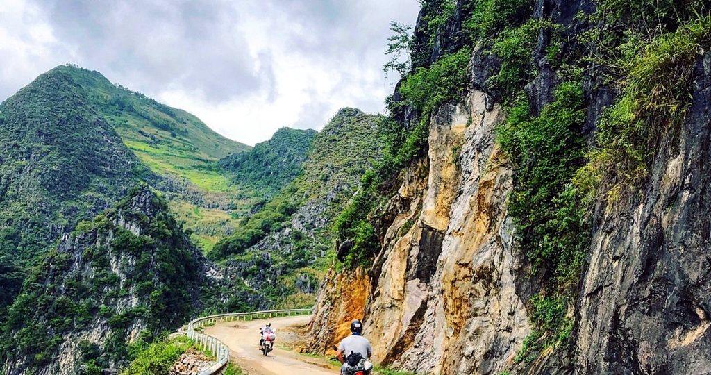 Có nên đi tour Hà Giang xe máy tự túc hay đặt tour ? 1 Tour Hồ Chí Minh Hà Giang 4 ngày 3 đêm