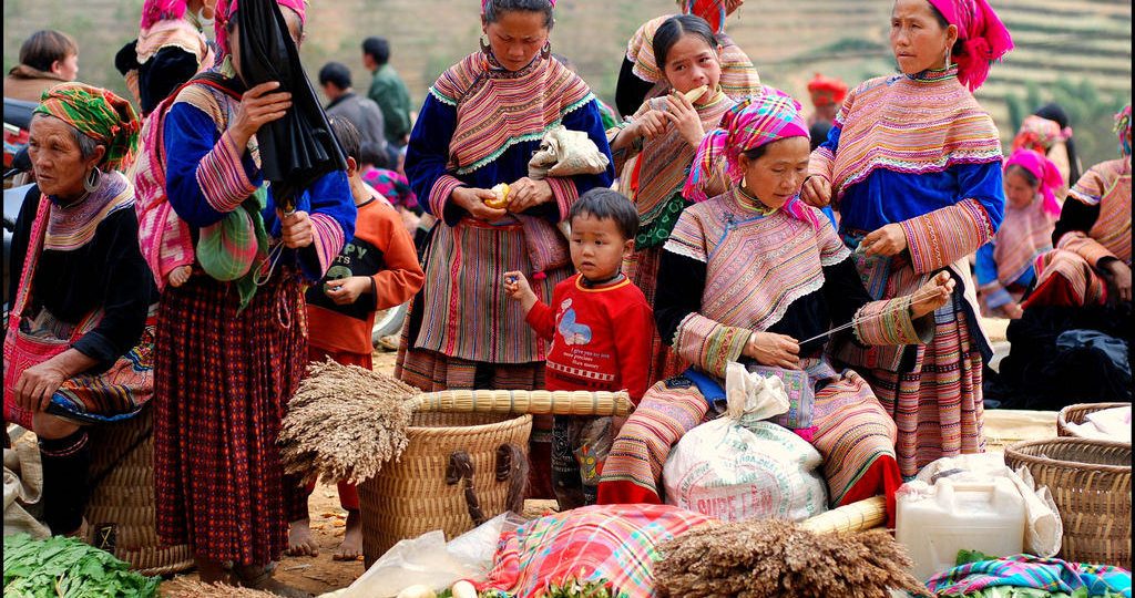 Dạo Chơi Chợ Phiên Sapa - Bắc Hà, Cán Cấu và Cốc Ly 1 Ảnh sưu tầm - Chợ phiên Sapa