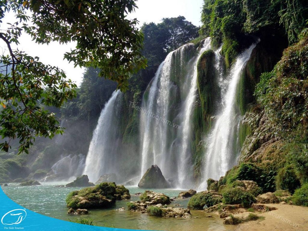 Lịch Trình Tour Cao Bằng Đa Dạng Và Độc Đáo Từ Thế Sinh Tourism 7 Đi tour Cao Bằng - Ngắm thác Bản Giốc