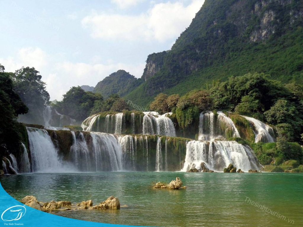 TOUR ĐÔNG BẮC HÀ GIANG CAO BẰNG - BẢN GIỐC - BA BỂ 5 NGÀY 4 ĐÊM 5 Thác Bản Giốc - Địa điểm du lịch ở Cao Bằng