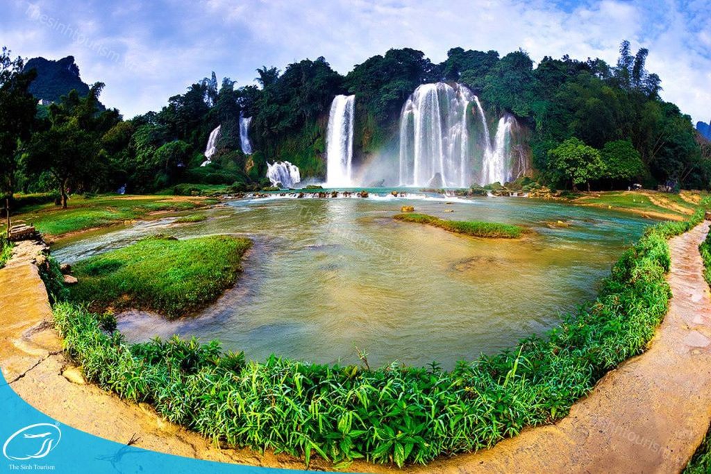 Du Lịch Cao Bằng - Vùng đất tuyệt đẹp với thác Bản Giốc hùng vĩ 6 Đi Thác Bản Giốc cùng Thế Sinh Tourism - Đi thác Bản Giốc tháng nào đẹp ?