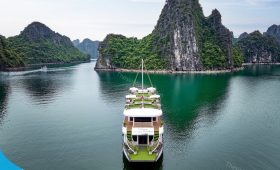 Tour Hạ Long 6 tiếng du thuyền 5 sao bể bơi tại Vịnh Hạ Long, Thế Sinh Tourism