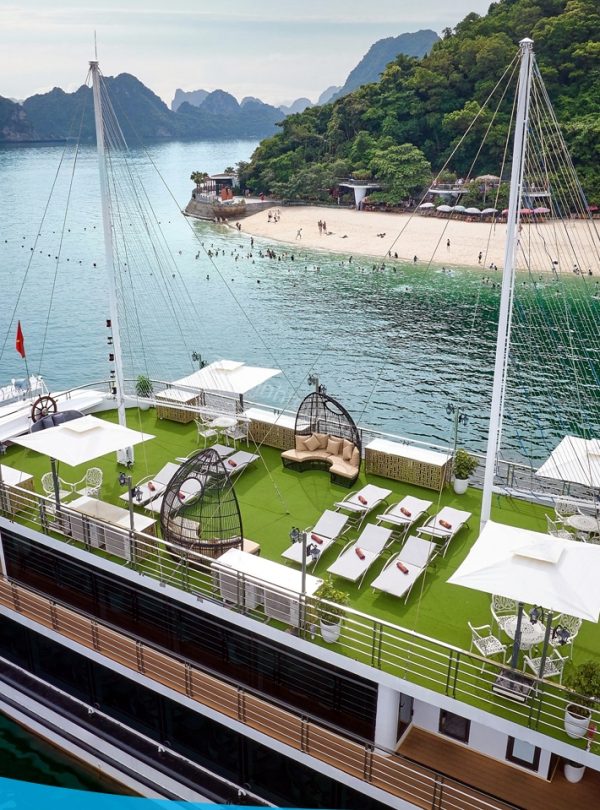 Giá tour du thuyền Hạ Long 2024-2025