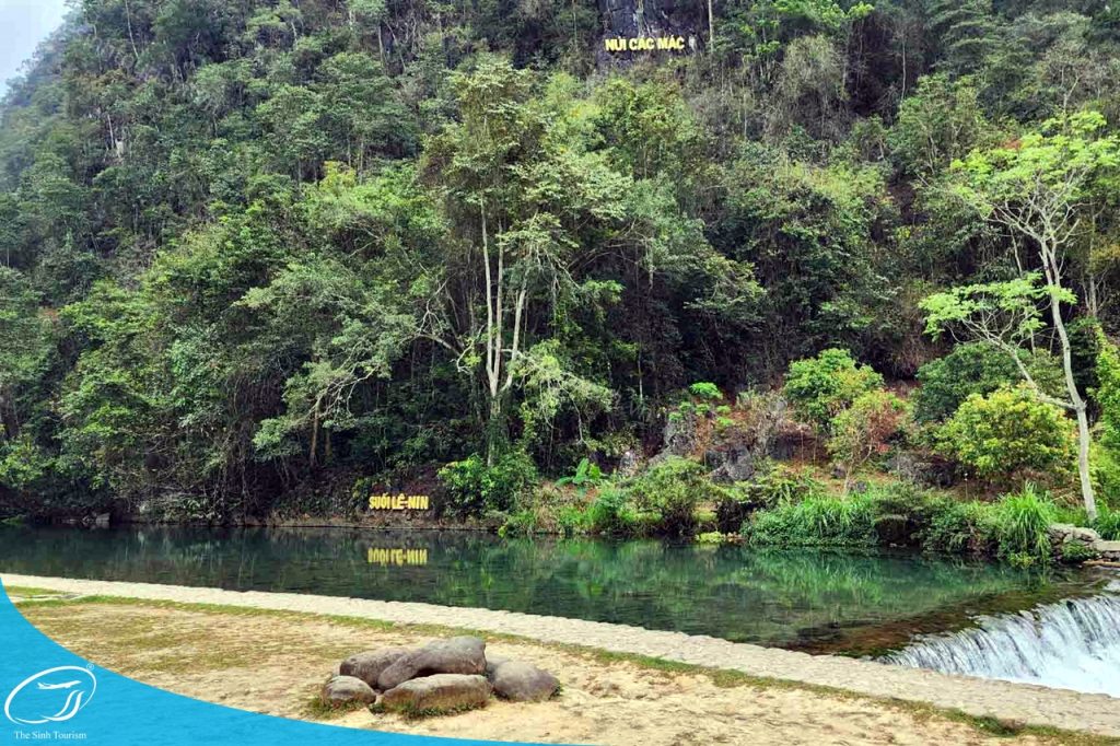 Du lịch suối Lê Nin - Hang Pác Bó cùng Thế Sinh