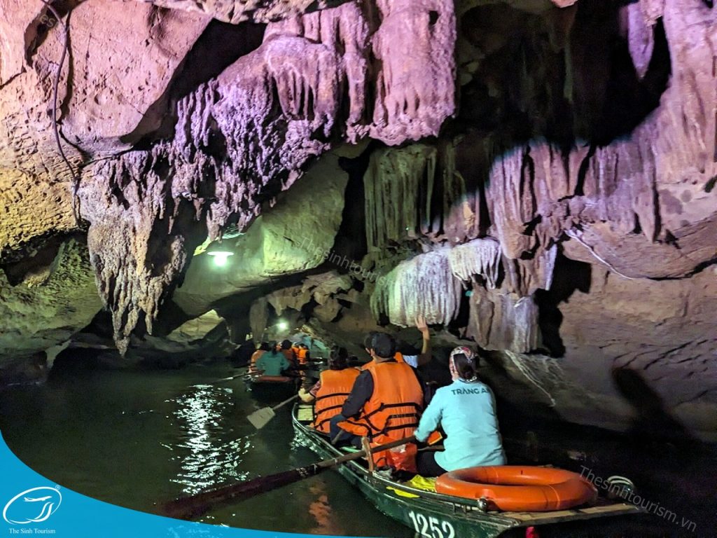 Du Lịch Chùa Bái Đính Tràng An: Tận Hưởng Không Gian Thiên Nhiên Tuyệt Đẹp 9 dat tour di trang an du lich ninh binh the sinh tourism the sinh tourist 009 20240827
