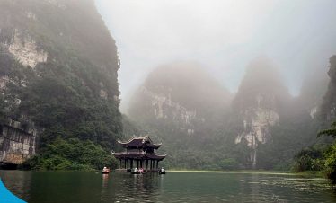 Đặt tour đi Bái Đính Tràng An cùng Thế Sinh Tourism