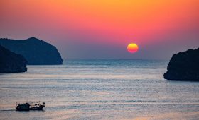 Du lịch Cát Bà - Du thuyền 5 sao Vịnh Lan Hạ cùng Thế Sinh