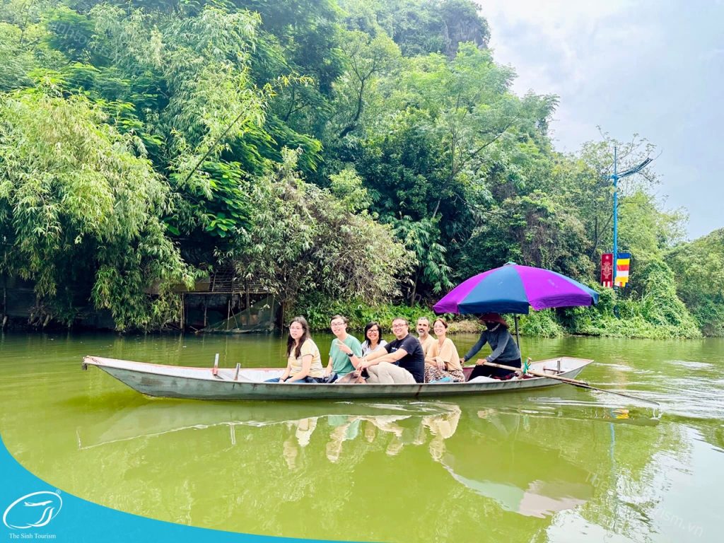 Du Lịch Chùa Hương - Điểm Hẹn Tâm Linh Mỗi Độ Xuân Về 11 du lich the sinh the sinh tourist du lich chua huong tour chua huong 001 20241022