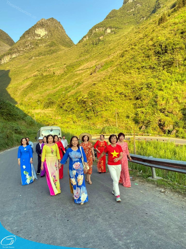 du lich the sinh the sinh tourist du lich ha giang tour ha giang 025 20241022