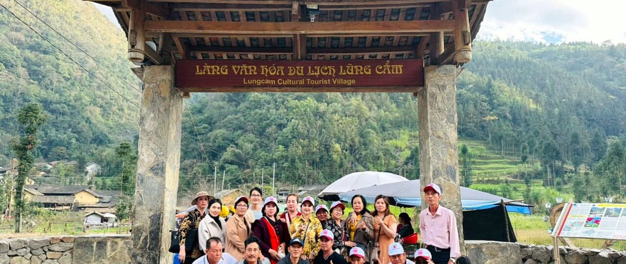 Tour Đông Bắc Việt Nam - Điểm Đến Không Thể Bỏ Qua Cho Những Tín Đồ Du Lịch 1 Đặt tour Đông Bắc cùng Thế Sinh Tourism
