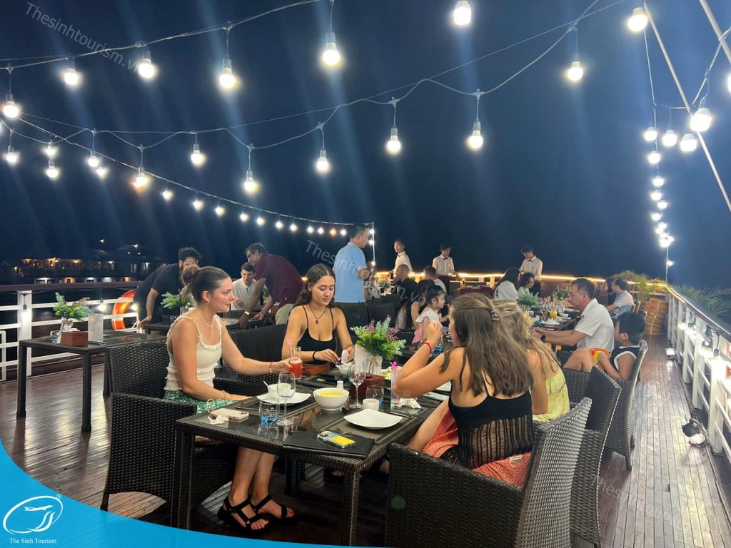 Đặt Tour Liên Tuyến Hạ Long Cùng Thế Sinh Tourism 4 du lich the sinh the sinh tourist du lich ha long tour ha long 017 20241022