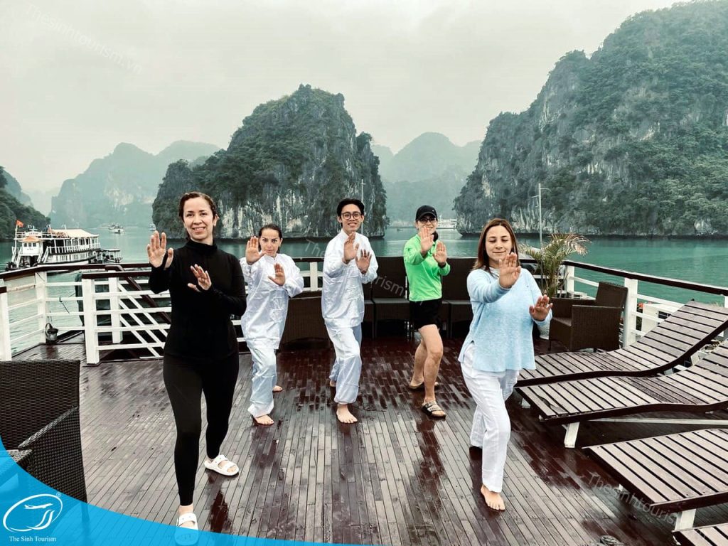 du lich the sinh the sinh tourist du lich ha long tour ha long 018 20241022
