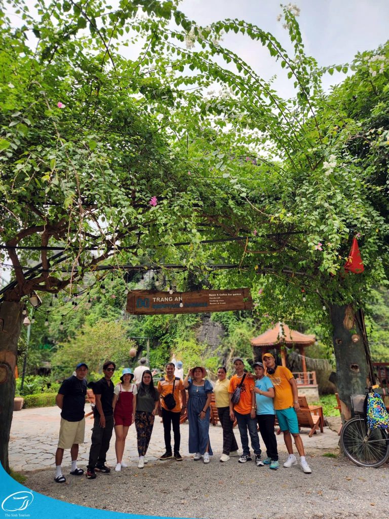 du lich the sinh the sinh tourist du lich ninh binh bai dinh trang an tour ninh binh bai dinh trang an 020 20241022