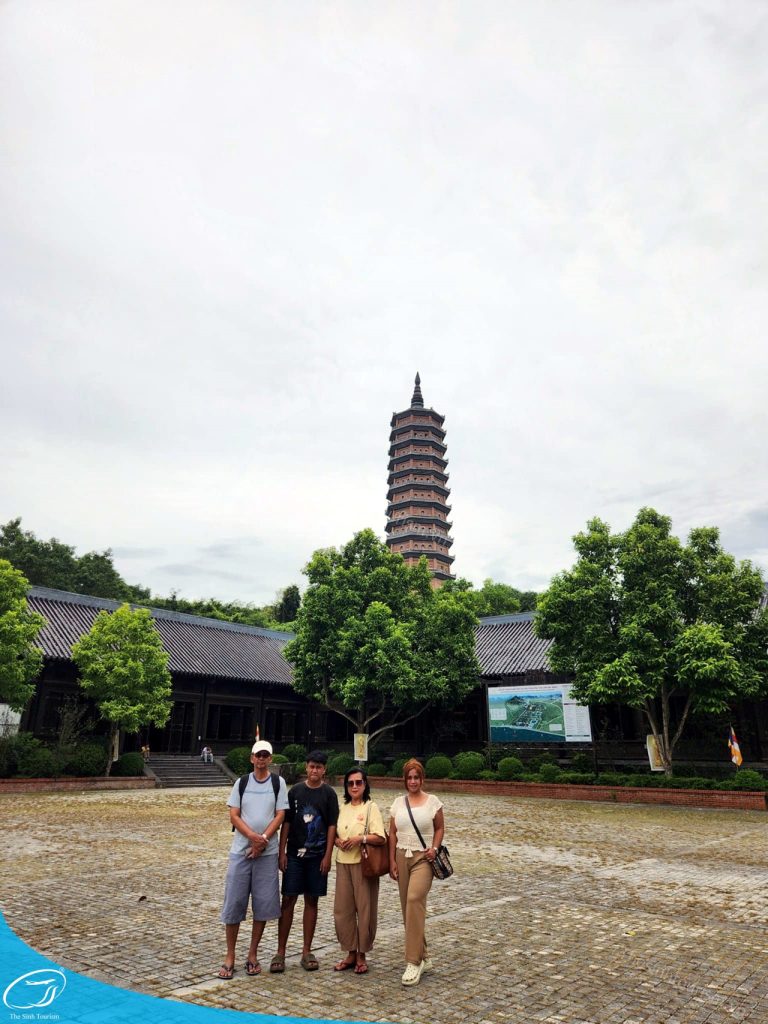 du lich the sinh the sinh tourist du lich ninh binh bai dinh trang an tour ninh binh bai dinh trang an 022 20241022