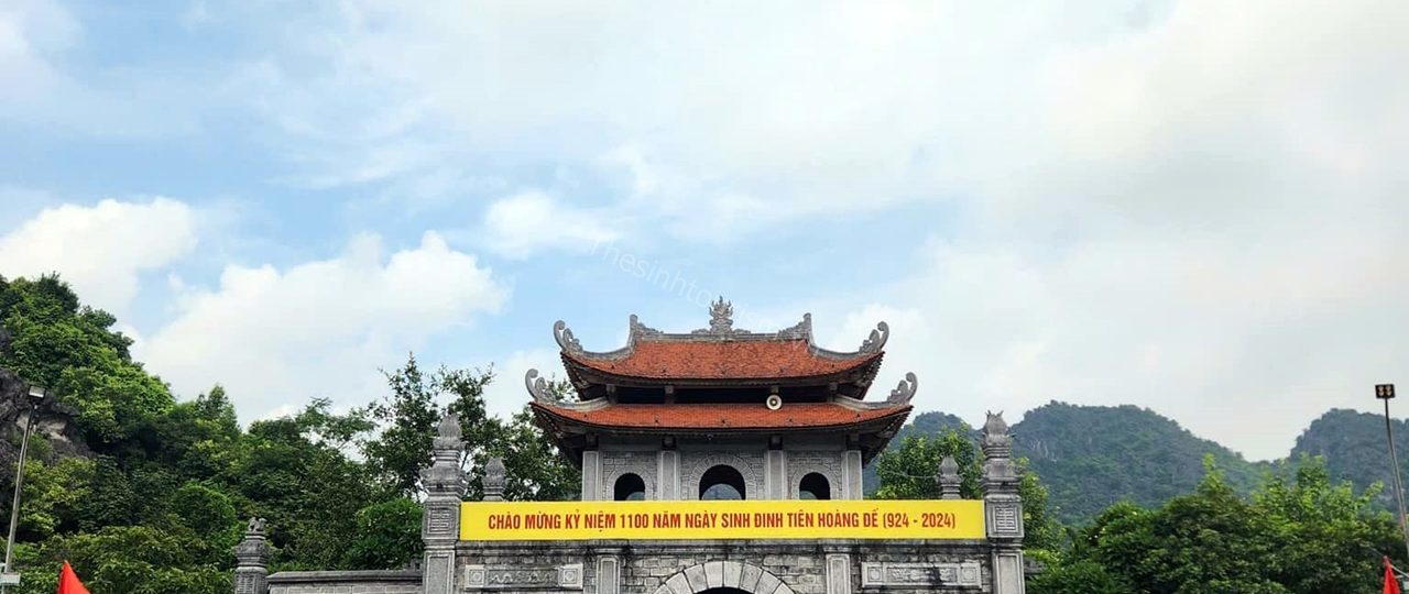 Gợi Ý Tour Du Lịch Cho Từng Nhóm Đối Tượng 3 du lich the sinh the sinh tourist du lich ninh binh bai dinh trang an tour ninh binh bai dinh trang an 023 20241022