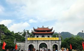 du lich the sinh the sinh tourist du lich ninh binh bai dinh trang an tour ninh binh bai dinh trang an 023 20241022