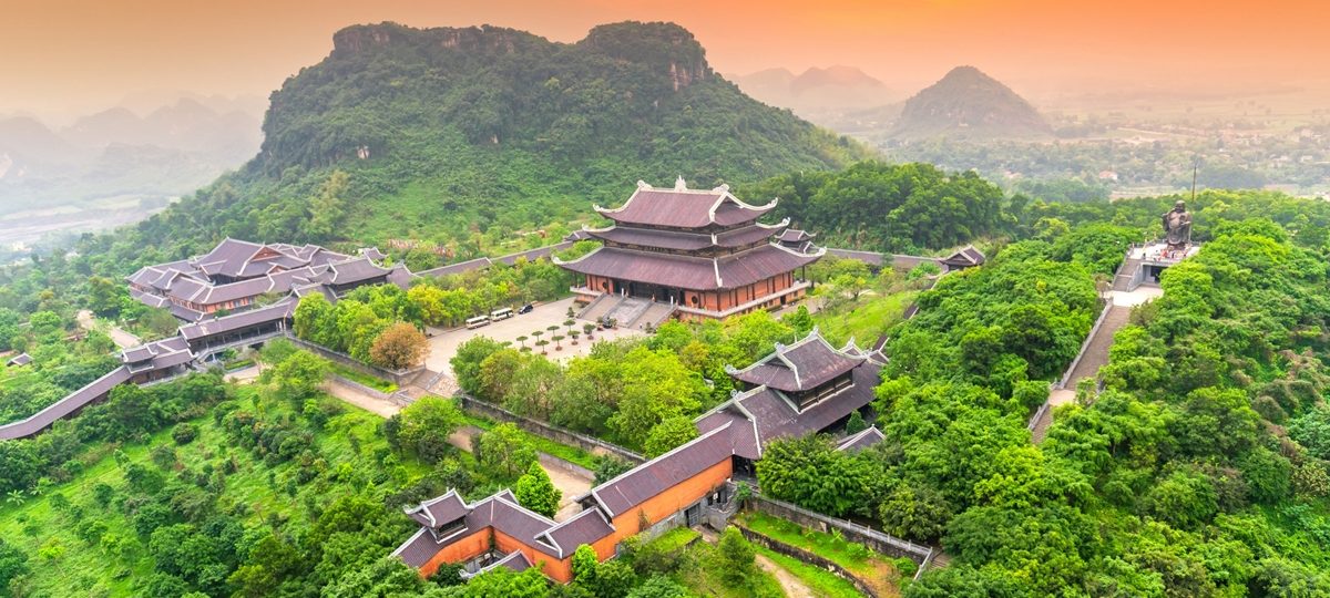 Check-in Bái Đính Ninh Bình: Vừa chiêm bái, vừa thưởng ngoạn thiên nhiên kỳ vĩ 1 Ảnh sưu tầm - Du lịch Bái Đính Ninh Bình